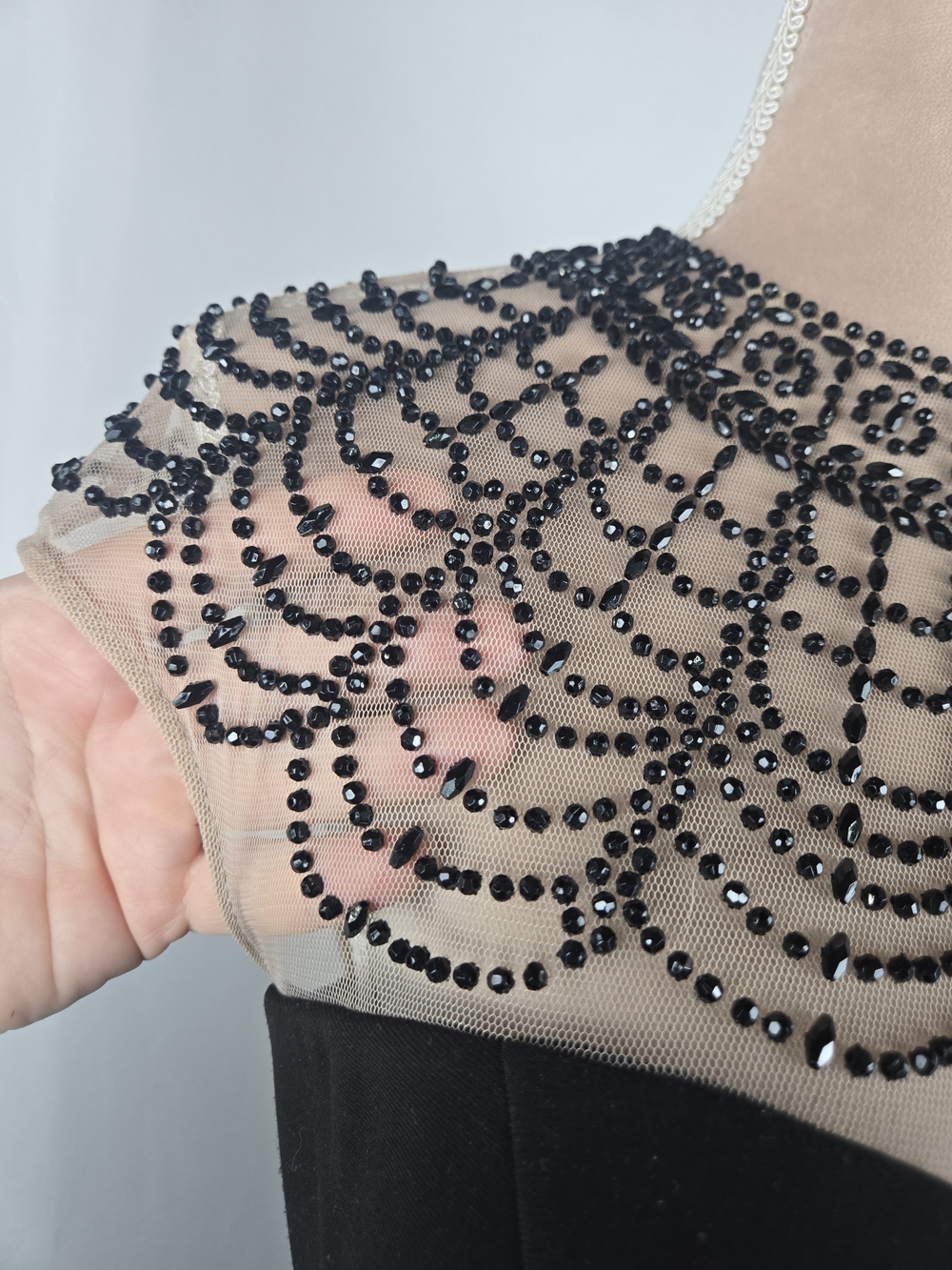XSCAPE Beaded Illusion Sweetheart Cocktail Dress in Black Size 8 - Picture 6 of 10